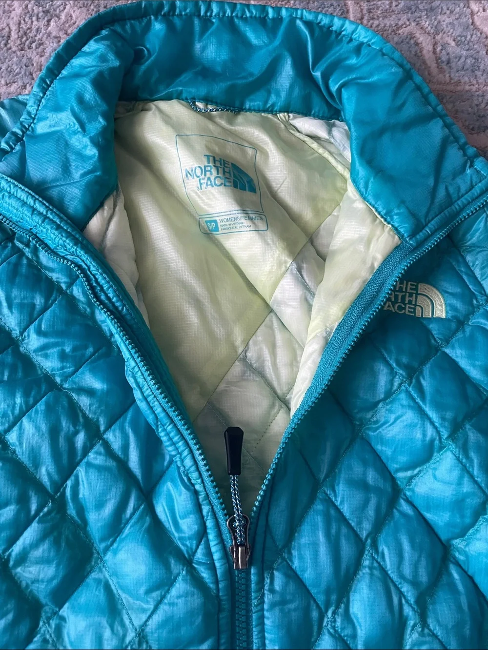 The North Face Diamond-Quilt Insulated Puffer Jacket S